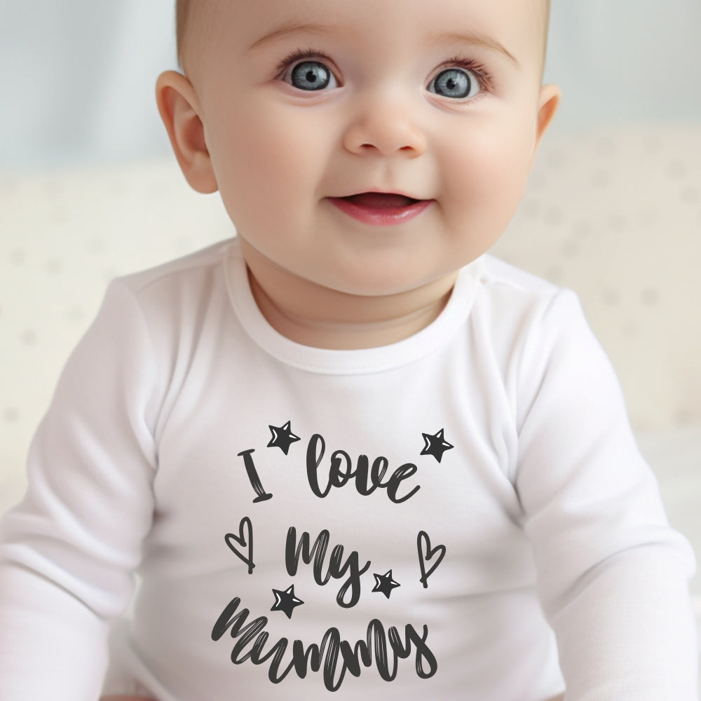 Black & White I Love My Mummy Baby Outfit: Bib, Vest, Baby Grow