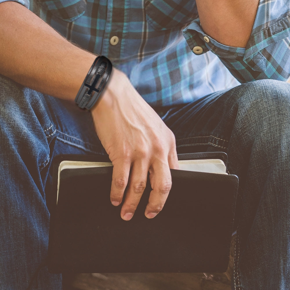 Men's Black Leather Cross Bracelet - Fashion Accessory for Men